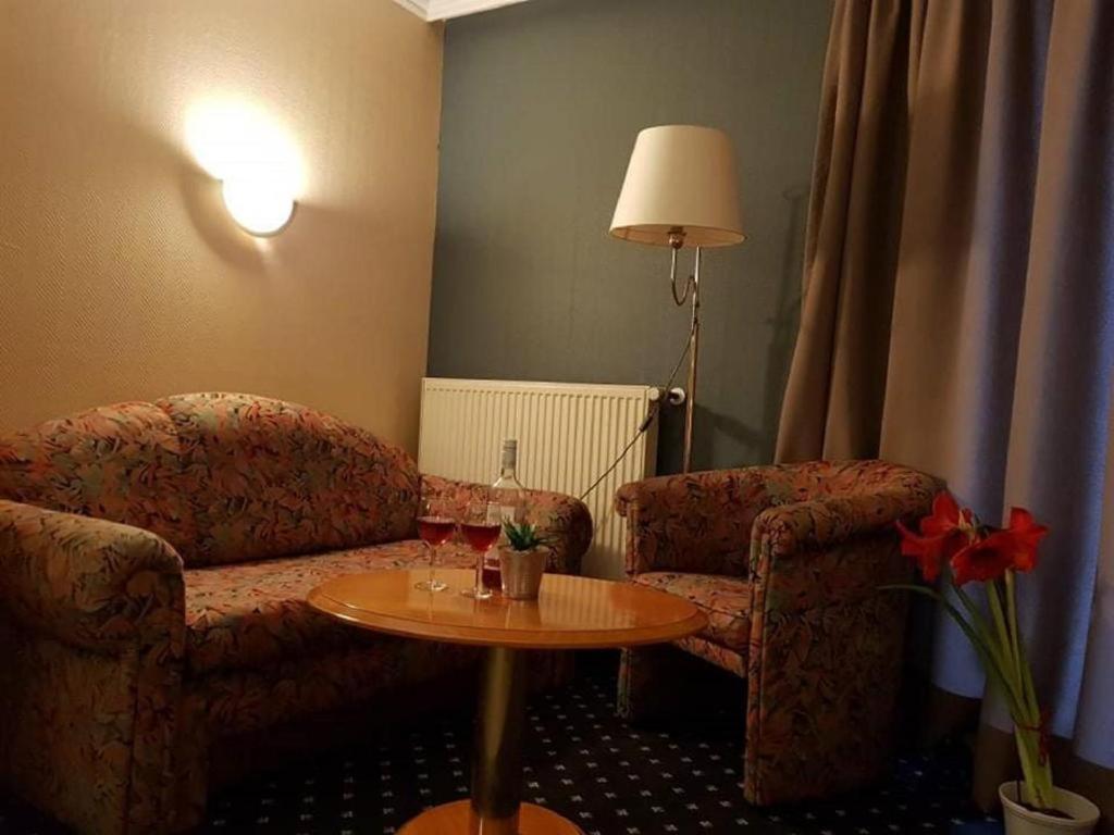 Hotel am Park Stadtkyll Exteriör bild